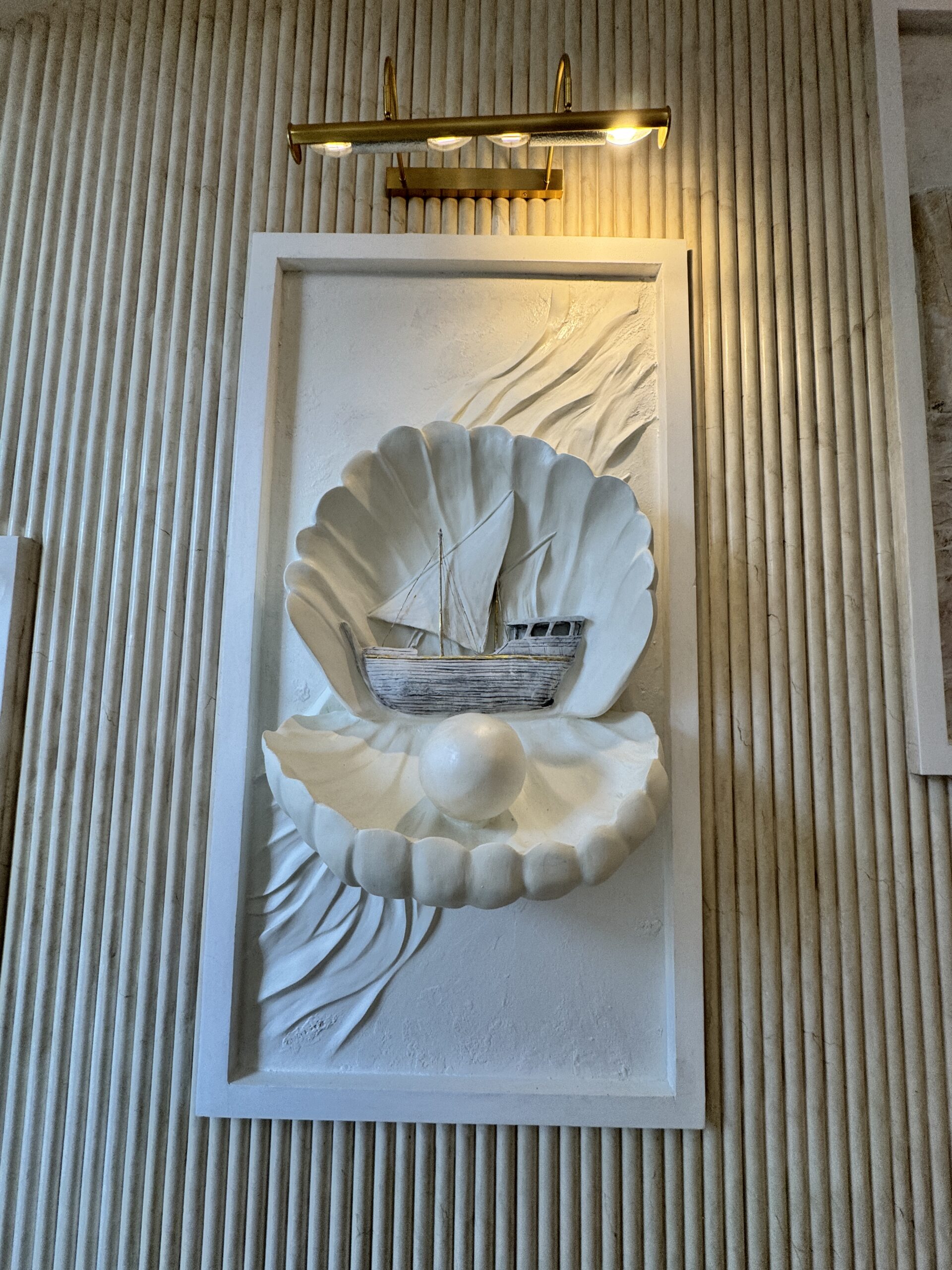 Home Dual Hands Art